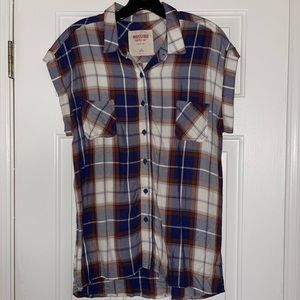 Mossimo Supply Co. Plaid Button-Up Shirt